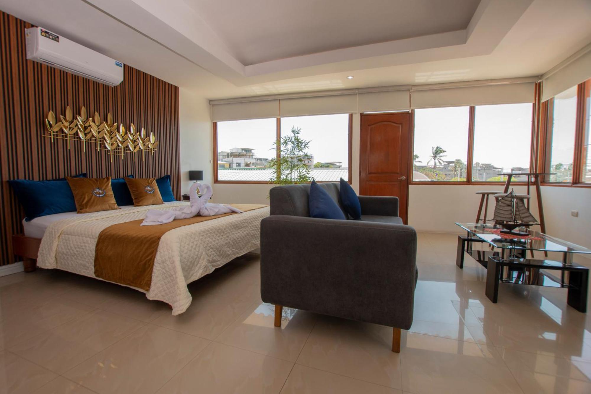 Blue Marlin Galapagos, & Hotel